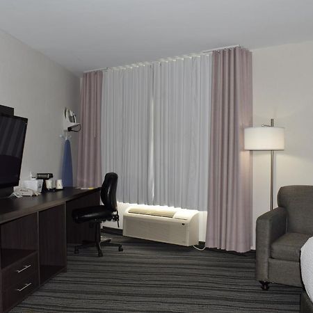 Days Inn By Wyndham Kingston Buitenkant foto